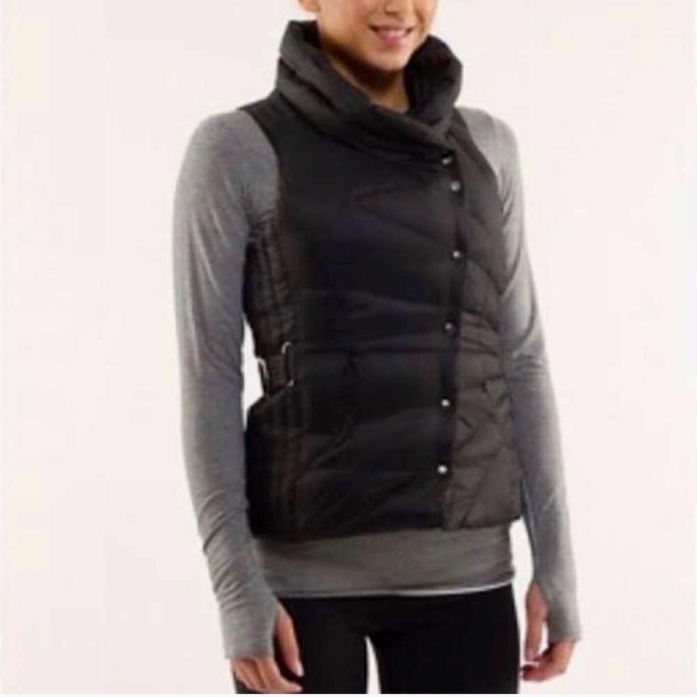 Lululemon RARE “Get Down” Black Quilted Puffer Snap-Front Reversible Down Vest